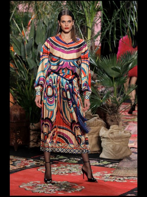 falda-plisada-estampado-tribal-jorge-vazquez