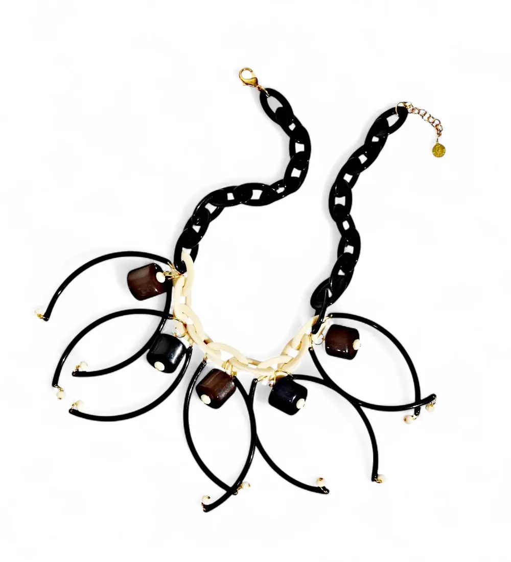 collar-largo-eslabones-diseño-studio-aldazabal-negro