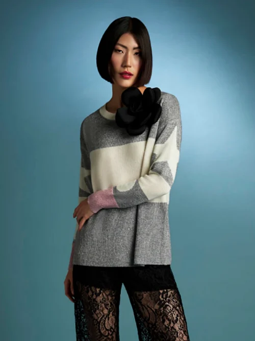 sueter-lana-gris-sporty-chic-flor-zoe