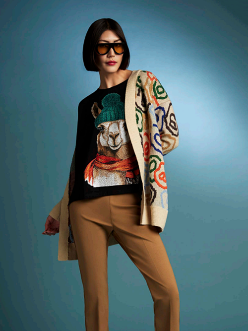 camiseta-negra-algodon-estampada-cool-alpaca-zoe